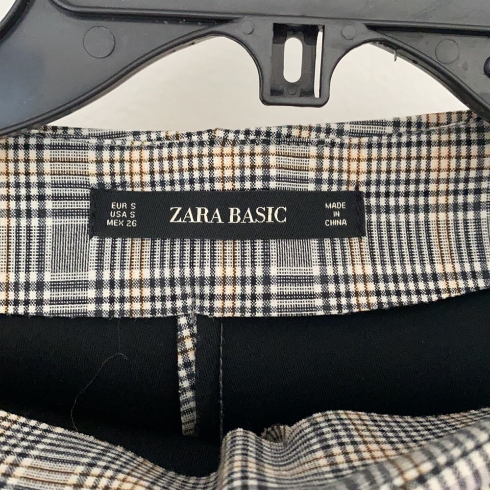 Zara skort . Size Small . - Picture 8 of 8